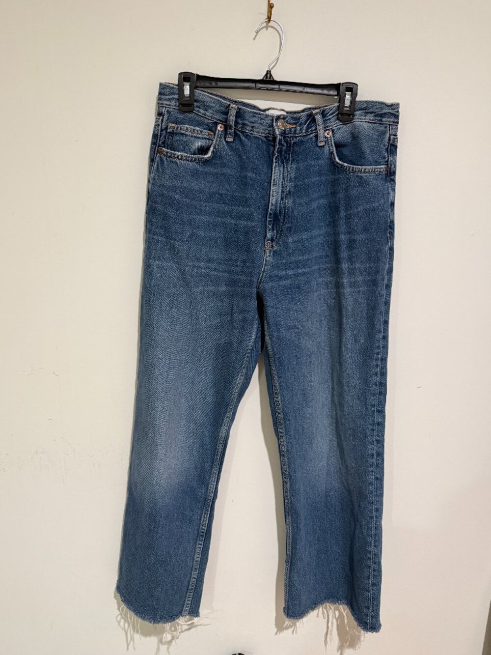 Zara High Rise Raw Hem Straight Jeans Sz 10